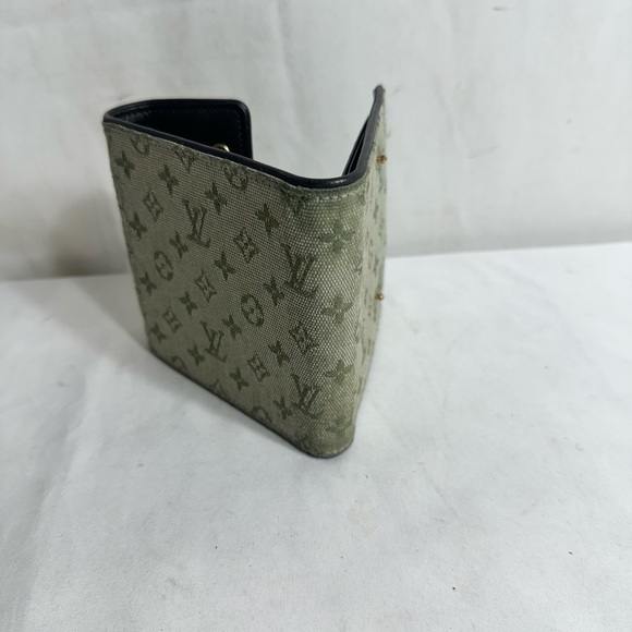 Louis Vuitton Wallet - Picture 3 of 11